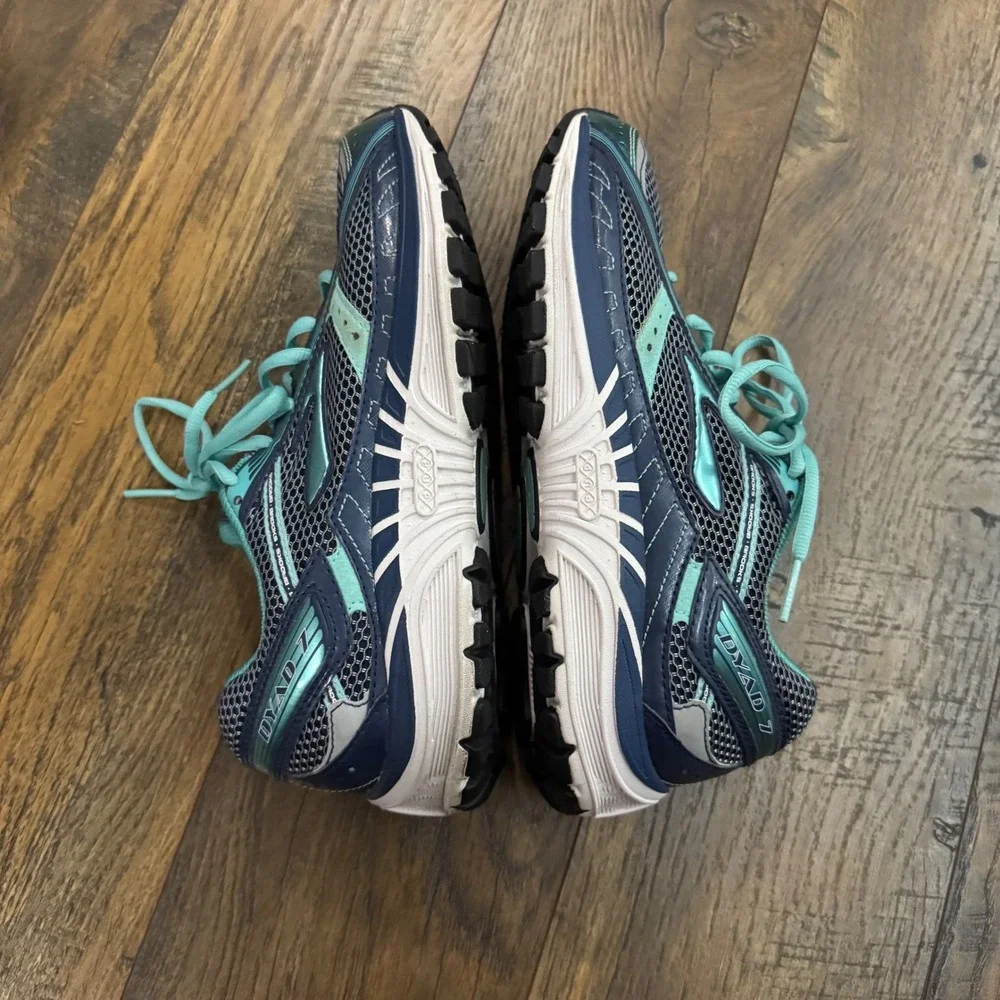 Brooks Dyad 7 Women's Running Shoes Size 10 Blue Teal Athletic Walking Sneakers